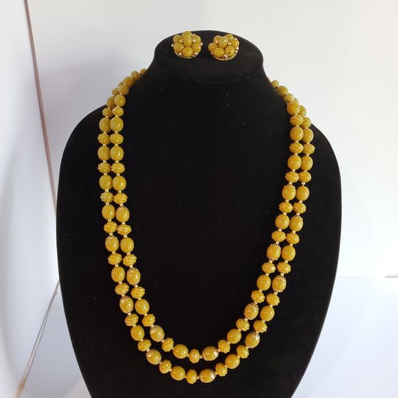 Vintage Beaded Two Layers Necklace and Earrings Set Yellow 27" Made in Hongkong - Picture 2 of 11